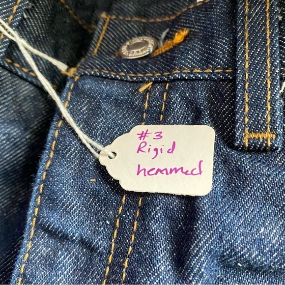 Vintage Levi’s 517 Bootcut Jeans Rigid Dark Wash Denim 90s Retro Hemmed Mens 34 - Picture 12 of 12